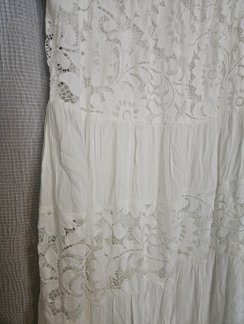 Signature by Robbie Bee Ivory Lace Tiered Midi Dress - Picture 9 of 13
